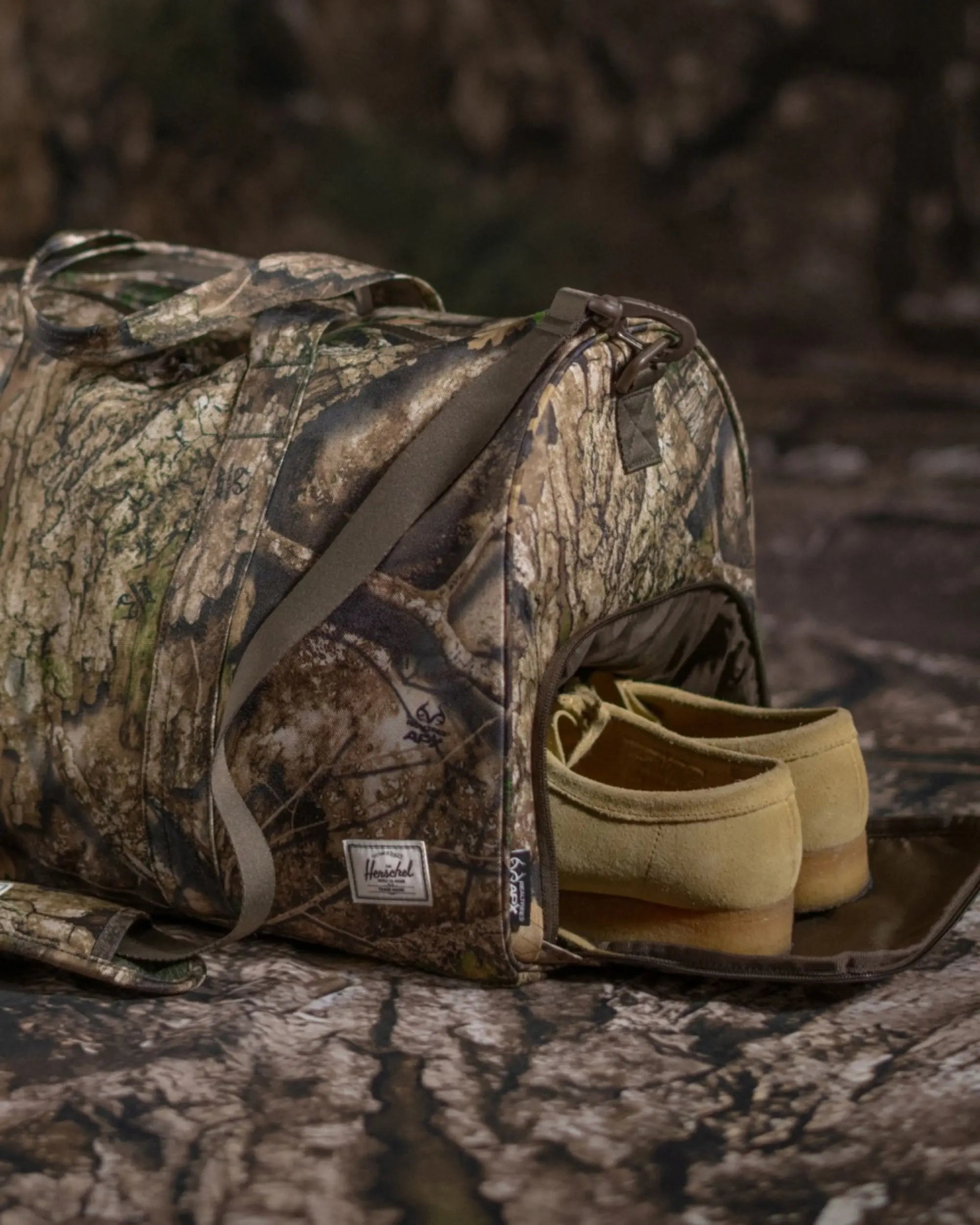 Herschel x RealTree Novel Duffel