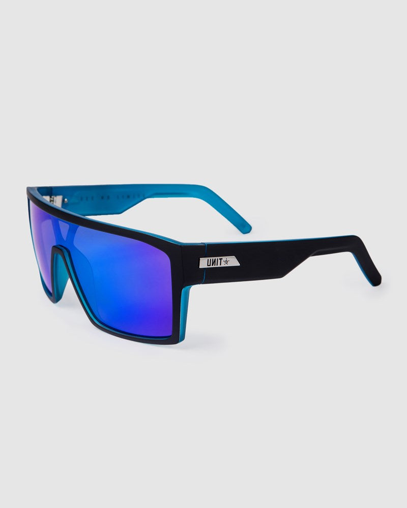Unit Command Polarised Sunglasses - Black / Sky