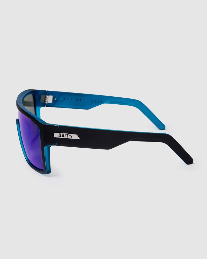 Unit Command Polarised Sunglasses - Black / Sky