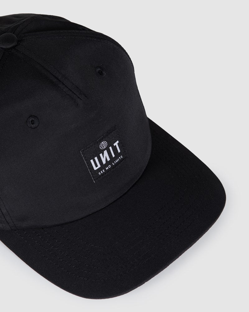 Unit MENS HEADWEAR - FLAT PEAK UNSTRUCTURED STRAPBACK - LEVEL