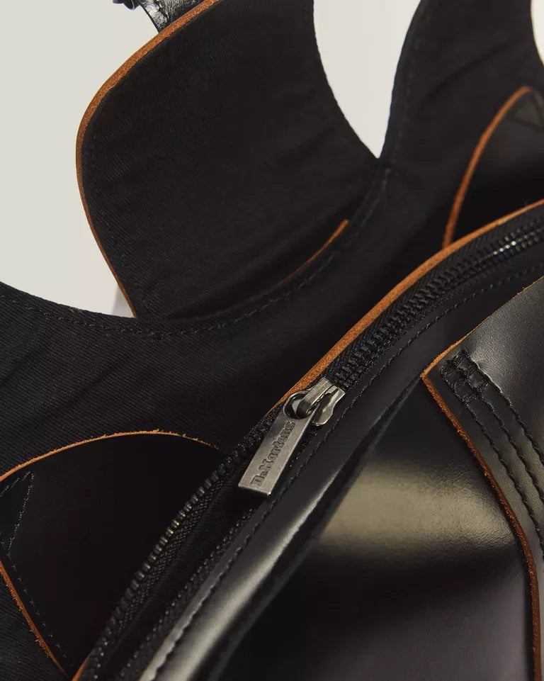 Dr. Martens Baguette Bag - Black Analine+Vintage Smooth