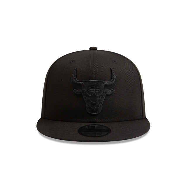 New Era Chicago Bulls Black on Black 9FIFTY Snapback