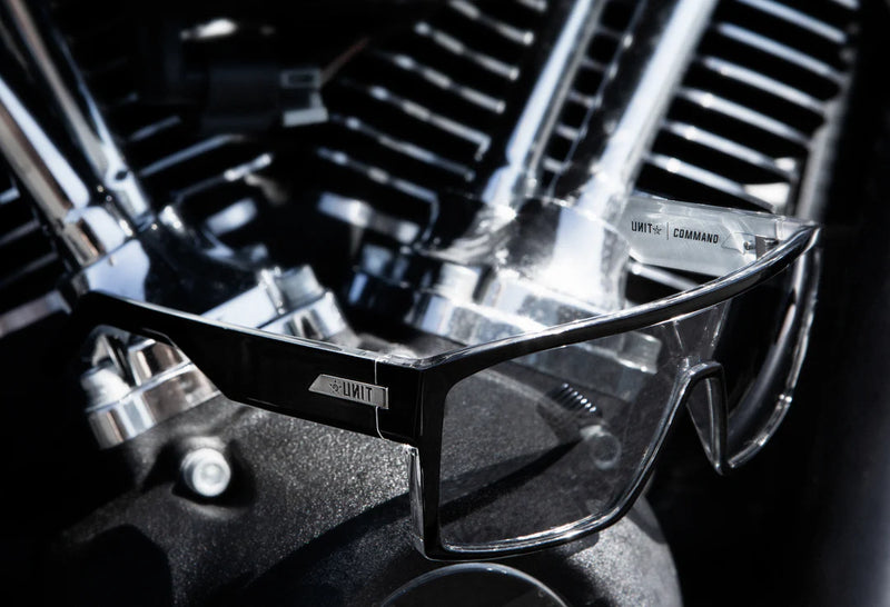 Unit Command Polarised Sunglasses - Black / Silver