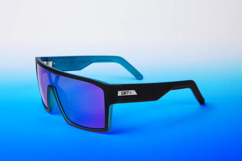Unit Command Polarised Sunglasses - Black / Sky