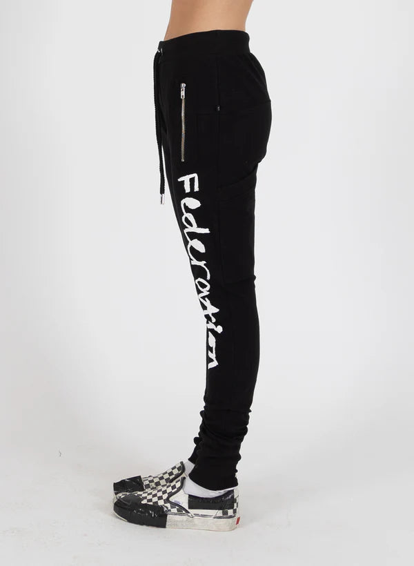 Federation Escape Trackies - Crayon - Black