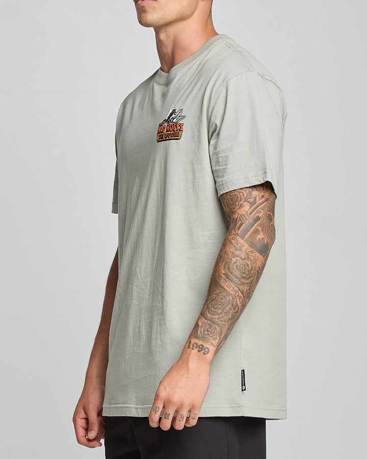 The Mad Hueys THE ISLAND CAPTAIN | SS TEE