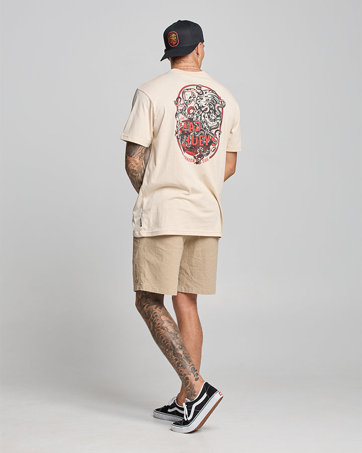 The Mad Hueys KRAKEN TINS | SS TEE