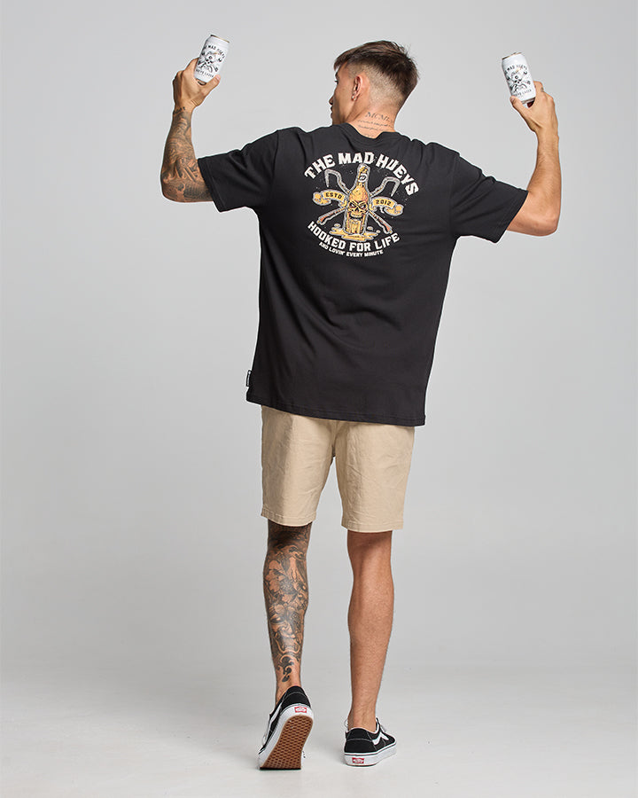 The Mad Hueys HOOKED FOR LIFE | SS TEE