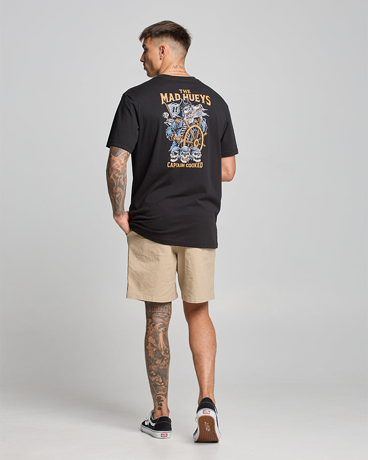 The Mad Hueys CAPTAIN COOKED | SS TEE