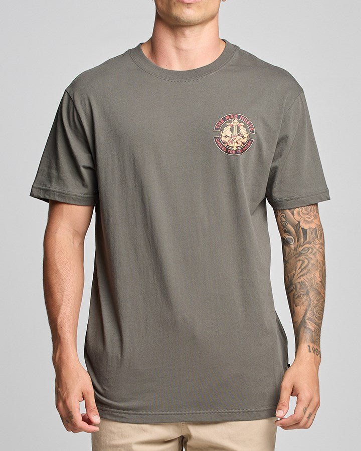 The Mad Hueys CHEERS FOR THE BEERS | SS TEE
