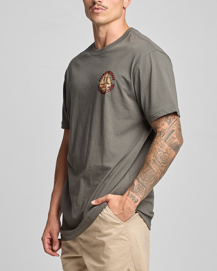 The Mad Hueys CHEERS FOR THE BEERS | SS TEE