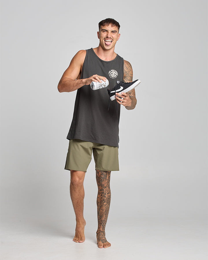 The Mad Hueys GOOD DAY FOR A SHOEY | TANK