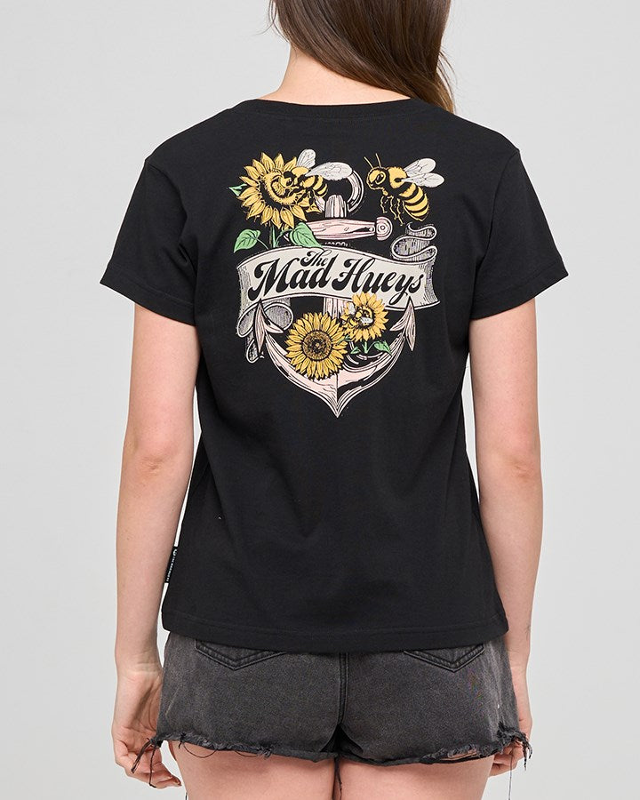 The Mad Hueys BEE ANCHOR | WOMENS V NECK TEE