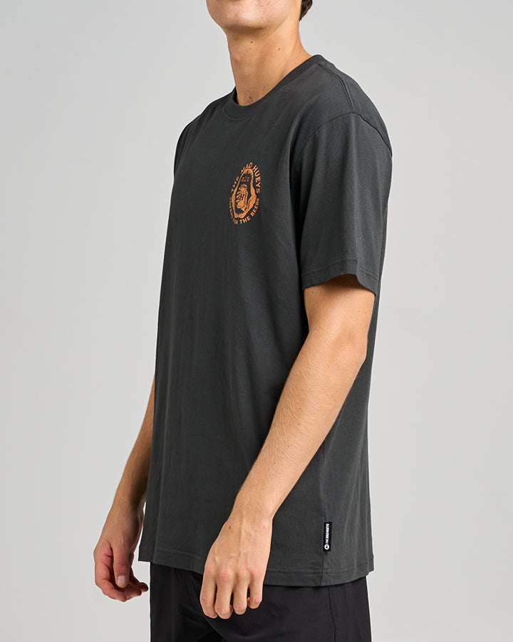 The Mad Hueys CHEERS AND BEERS | SS TEE