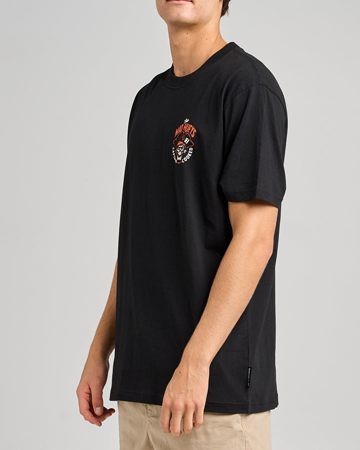 The Mad Hueys THE CAPTAINS COOKED | SS TEE