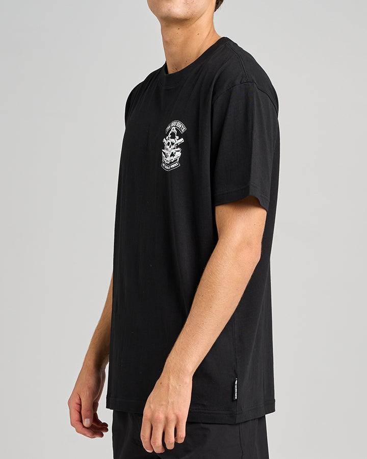 The Mad Hueys HUEYS PIRATE | SS TEE
