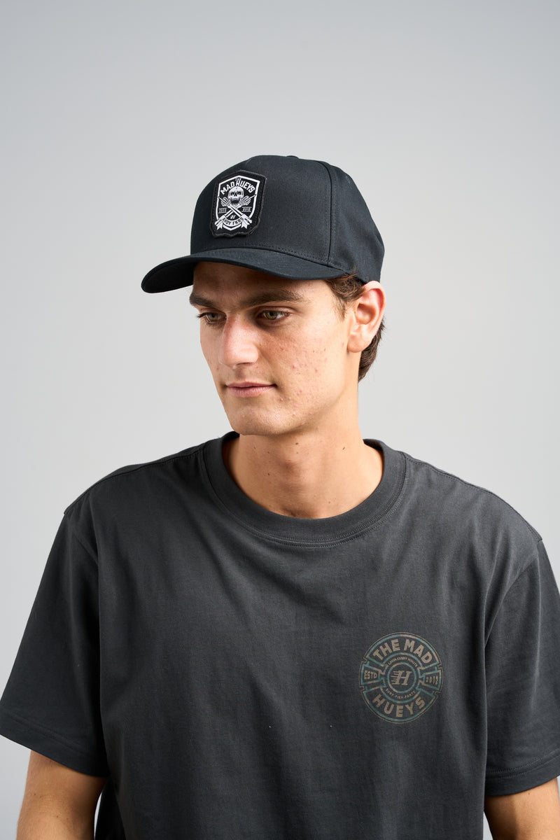 The Mad Hueys AHOY FKRS SHIELD | TWILL SNAPBACK