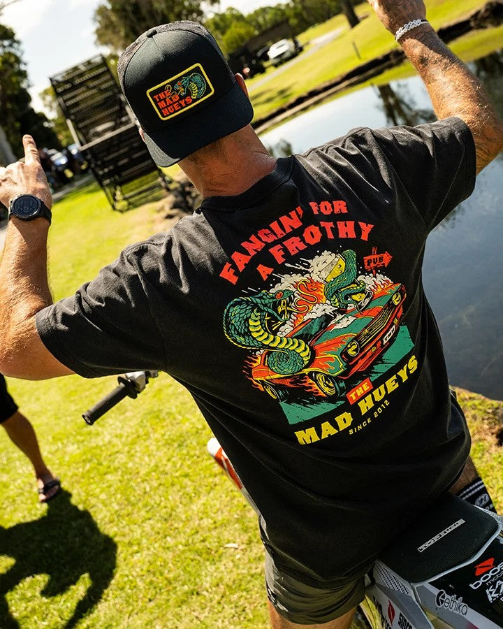 The Mad Hueys FROTHY FANGING | SS TEE