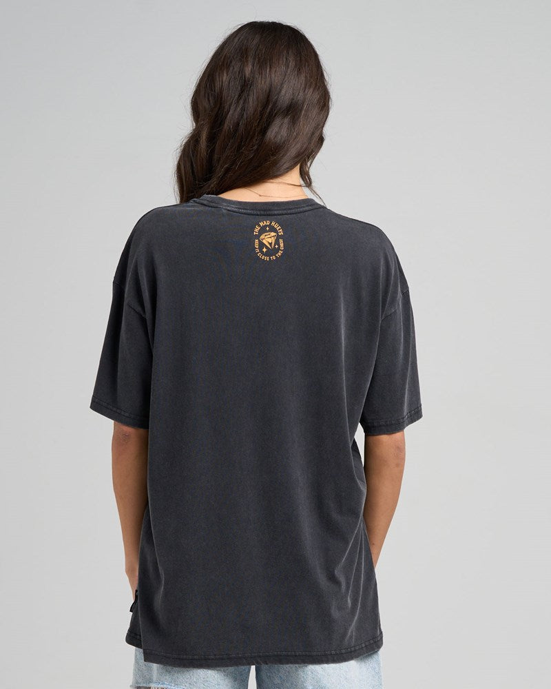 THE MAD HUEYS CLOSE CHEST | WOMENS OVERSIZED TEE
