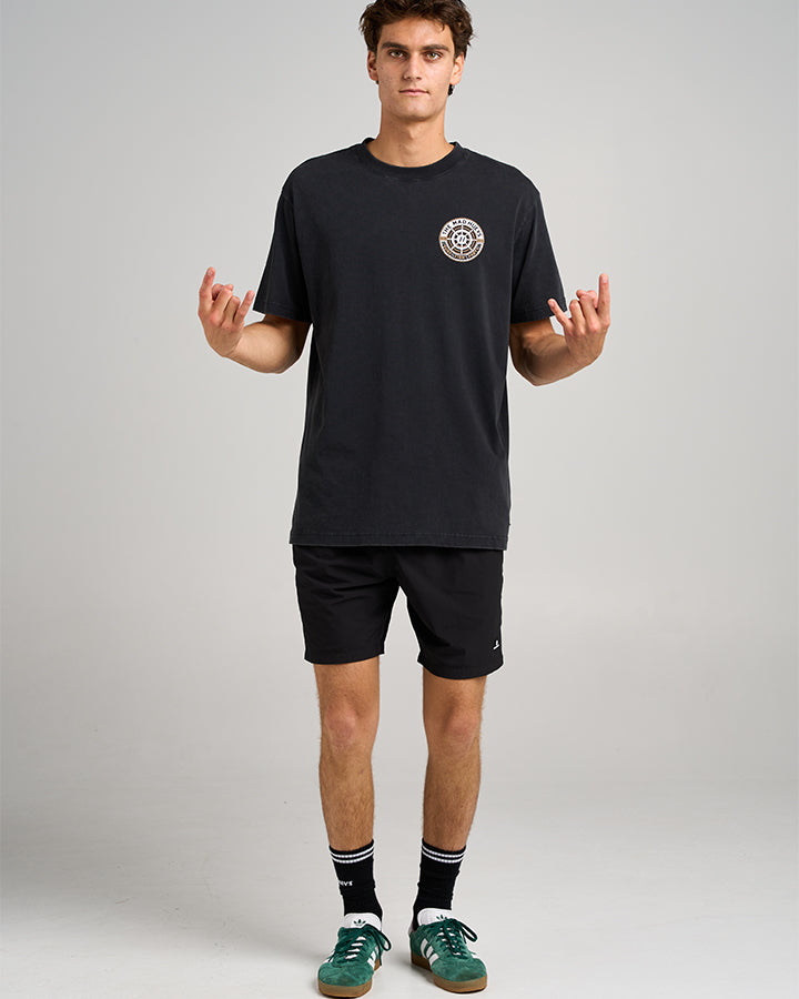 The Mad Hueys HUEYS SHIP WHEEL | SS TEE