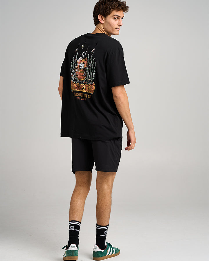 The Mad Hueys SINKIN TINS | SS TEE