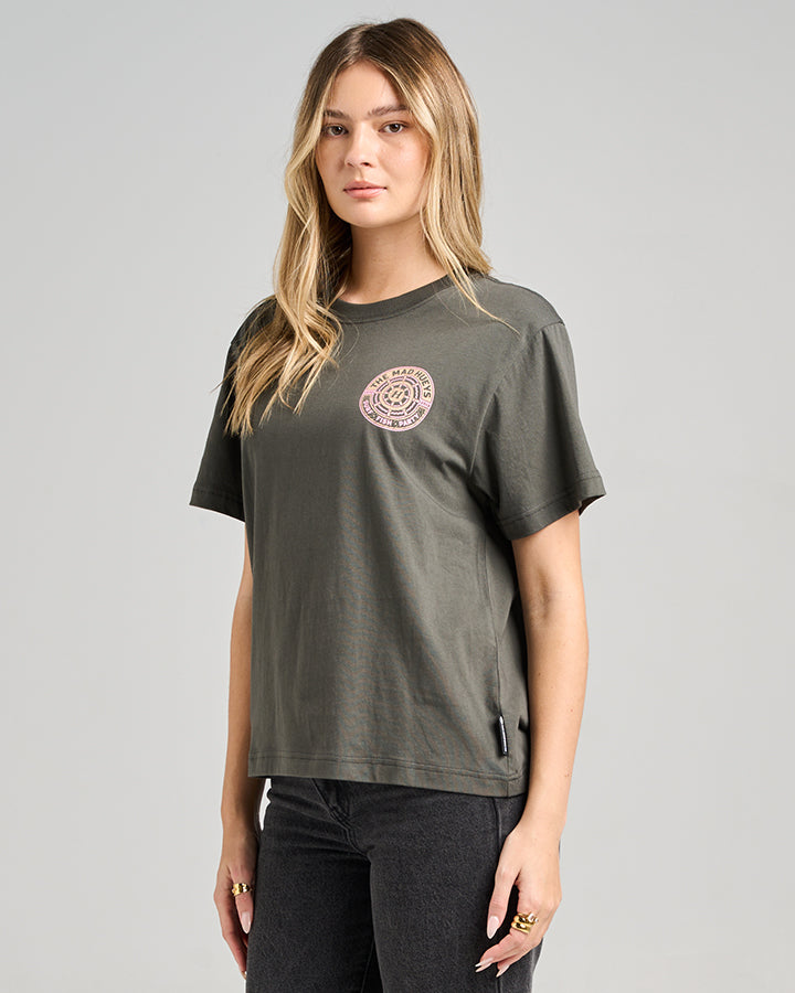 The Mad Hueys HUEYS SHIP WHEEL | WOMENS SS TEE