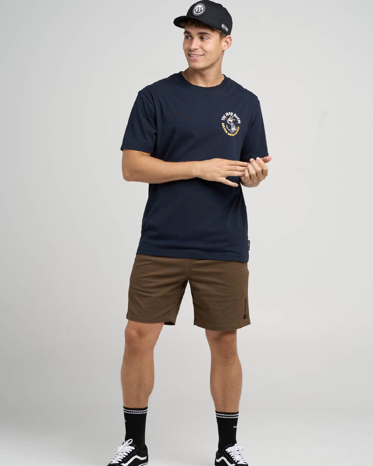 THE MAD HUEYS ANCHOR MANAGEMENT | SS TEE