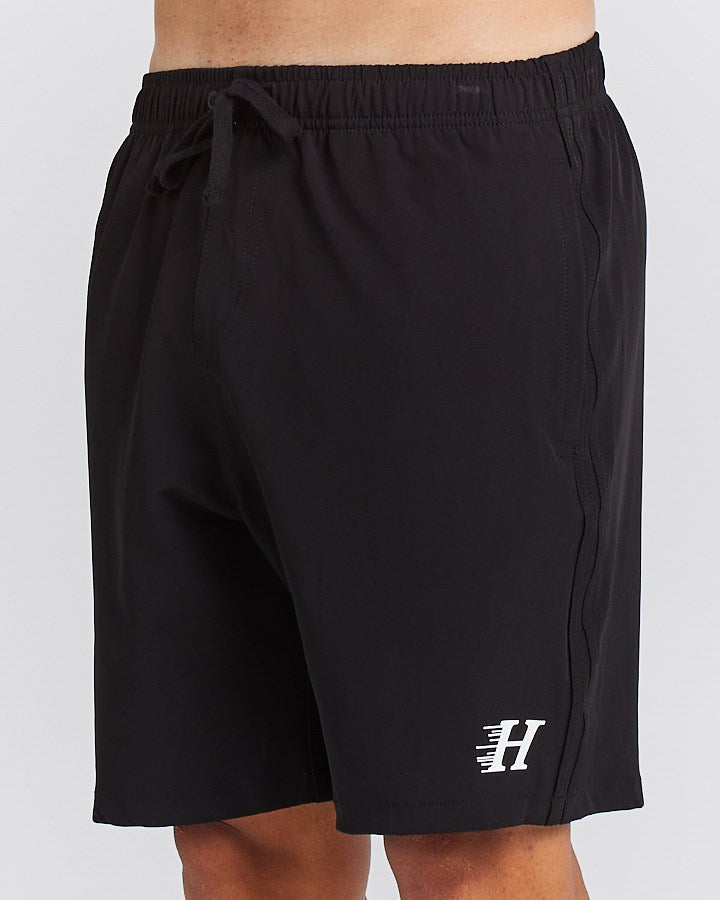 The Mad Hueys The Dingo II Camo Quick Dry Volley 18"