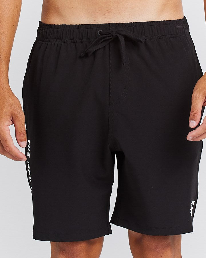 The Mad Hueys The Dingo II Camo Quick Dry Volley 18"