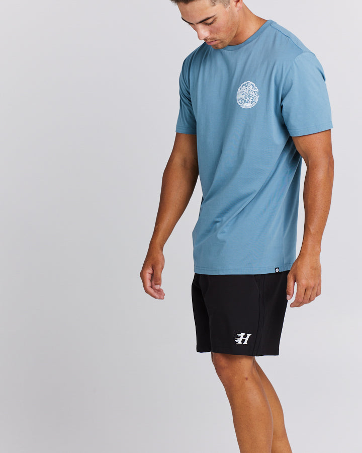 The Mad Hueys The Dingo II Camo Quick Dry Volley 18"