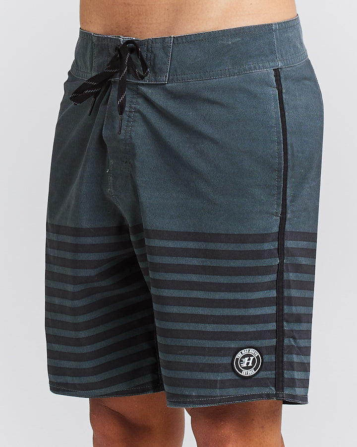 The Mad Hueys Onya Boardshort 18"