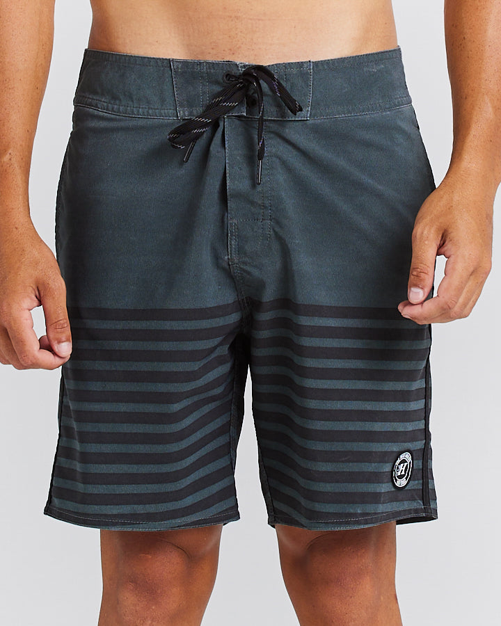 The Mad Hueys Onya Boardshort 18"