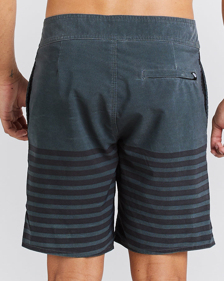 The Mad Hueys Onya Boardshort 18"