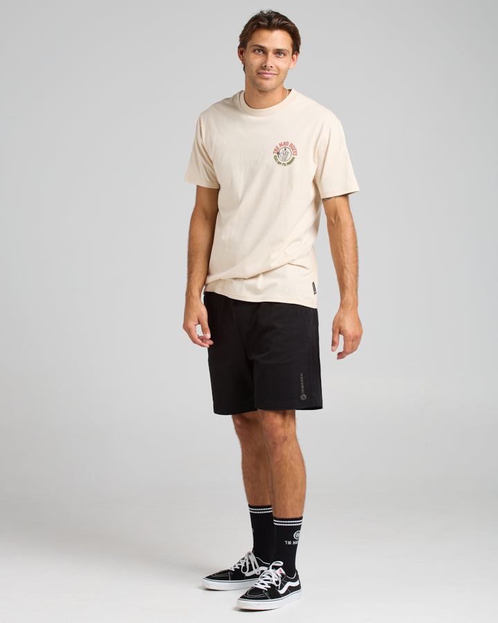 The Mad Hueys FK OFF IM FISHING | SS TEE