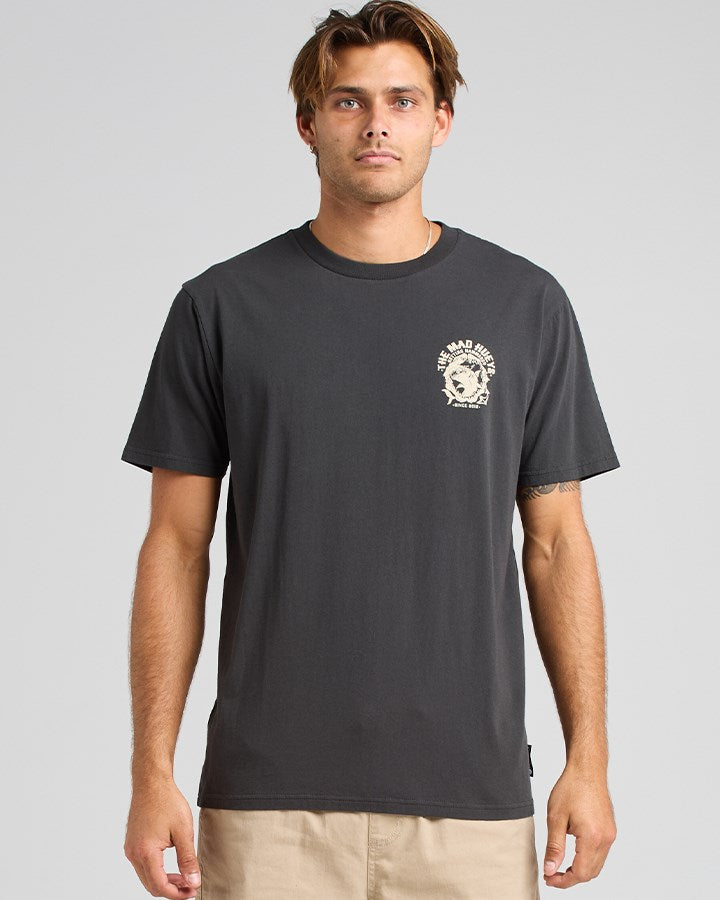 The Mad Hueys GETTING HAMMERED | SS TEE