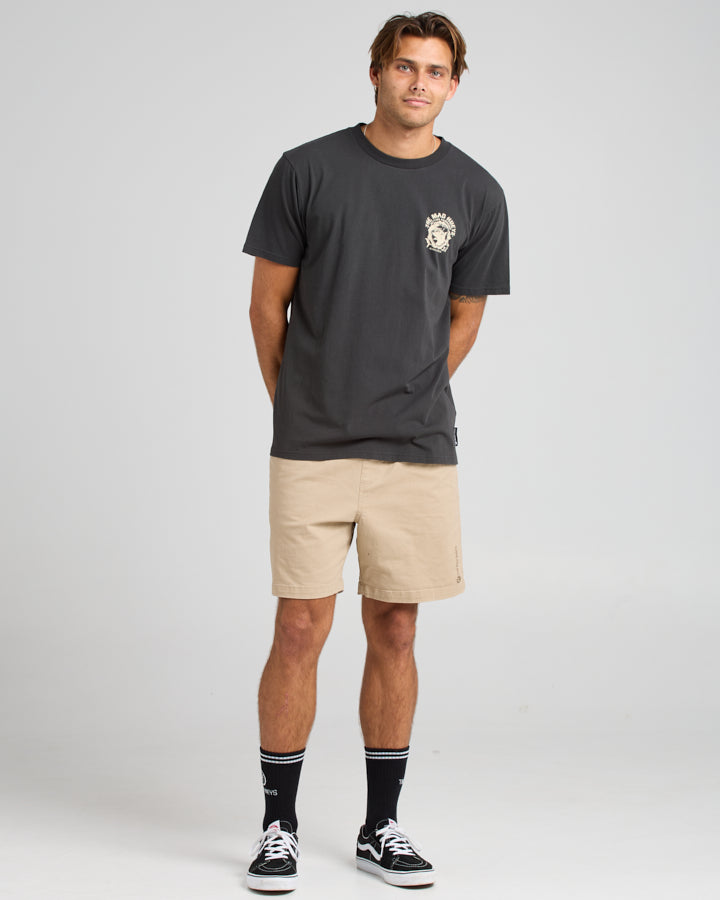 The Mad Hueys GETTING HAMMERED | SS TEE