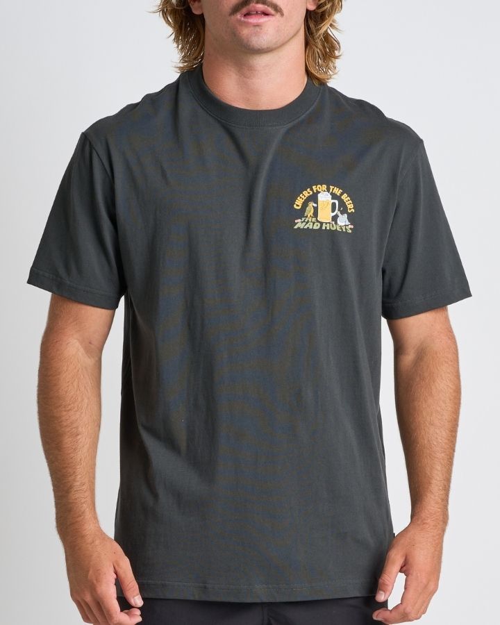 The Mad Hueys NZ BEERS | SS TEE