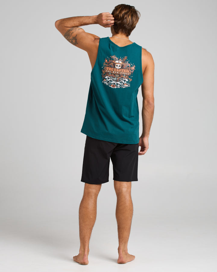 The Mad Hueys THE KRAKEN CAPTAIN | TANK
