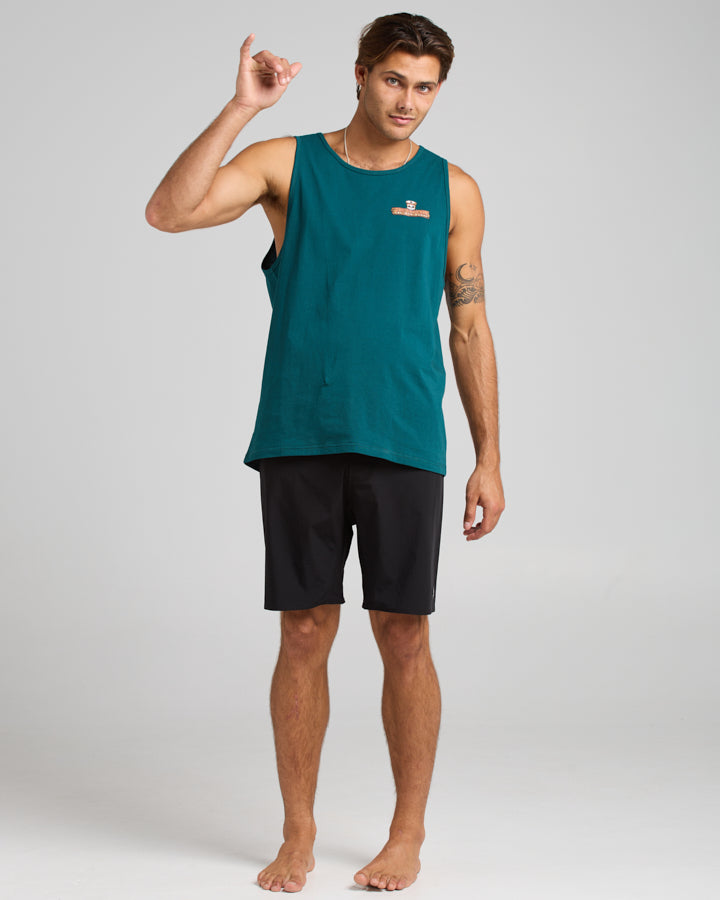 The Mad Hueys THE KRAKEN CAPTAIN | TANK