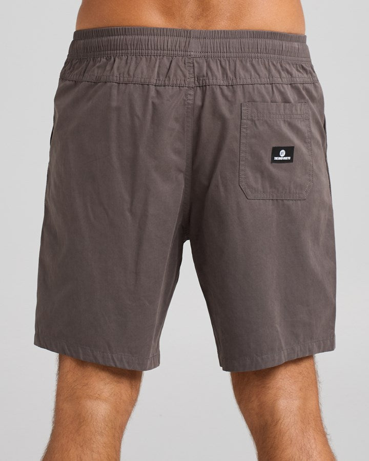 The Mad Hueys SKULL ANCHOR | 18" VOLLEY SHORT