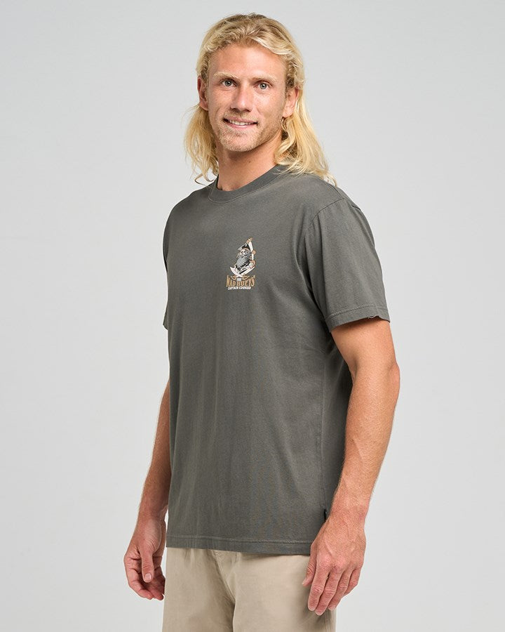 The Mad Hueys CAPTAIN SHIP FACED | SS TEE