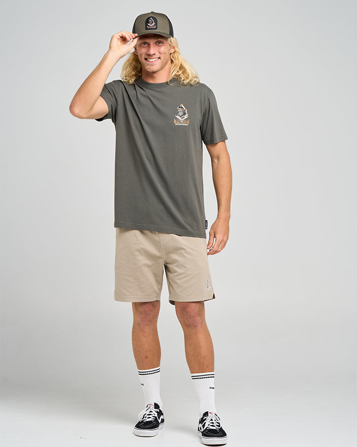 The Mad Hueys CAPTAIN SHIP FACED | SS TEE