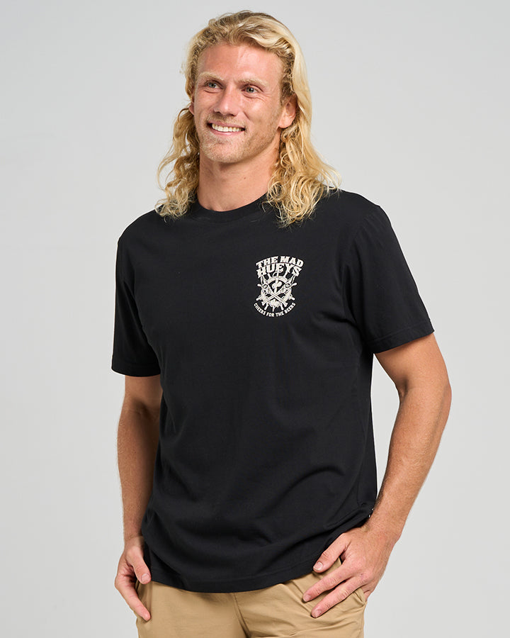The Mad Hueys SHIP WHEEL BEERS | SS TEE