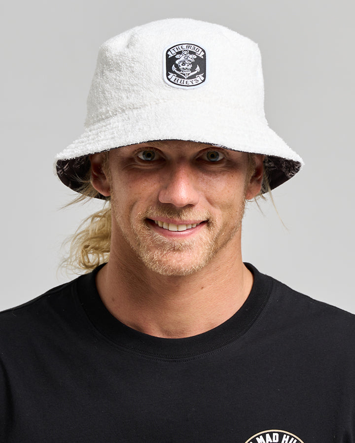 The Mad Hueys THE SAILOR ANCHOR | REVERSIBLE TERRY BUCKET HAT