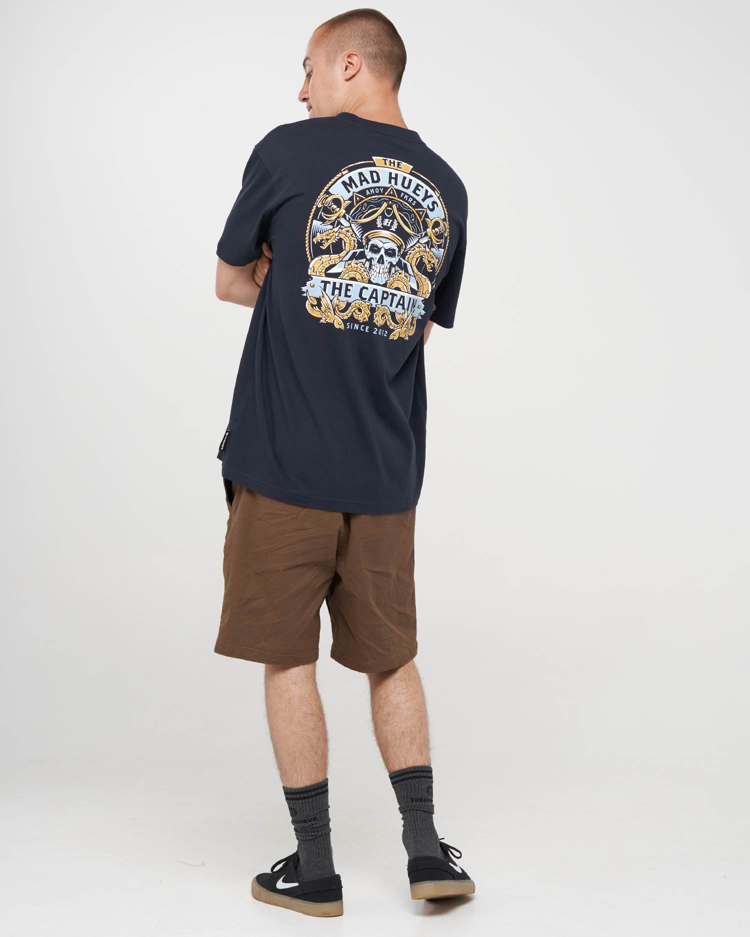 The Mad Hueys DRAGON CAPTAIN | SS TEE