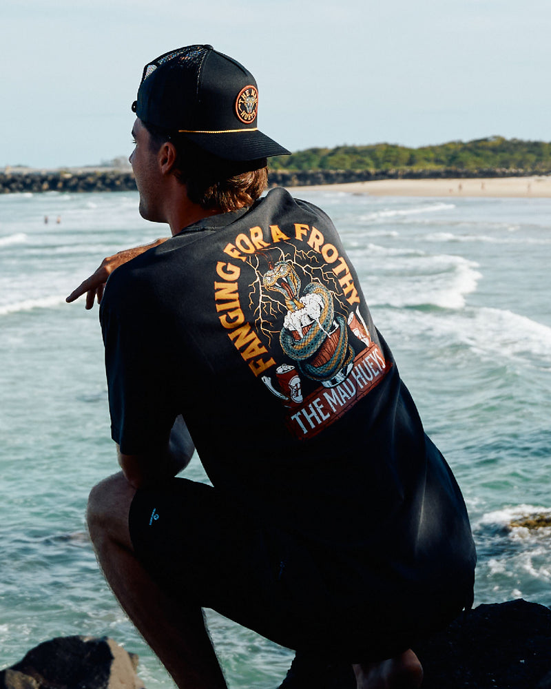 The Mad Hueys FANGING KEG | SS TEE