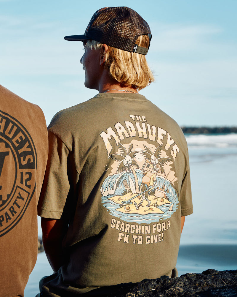 The Mad Hueys METAL SEARCHIN | SS TEE
