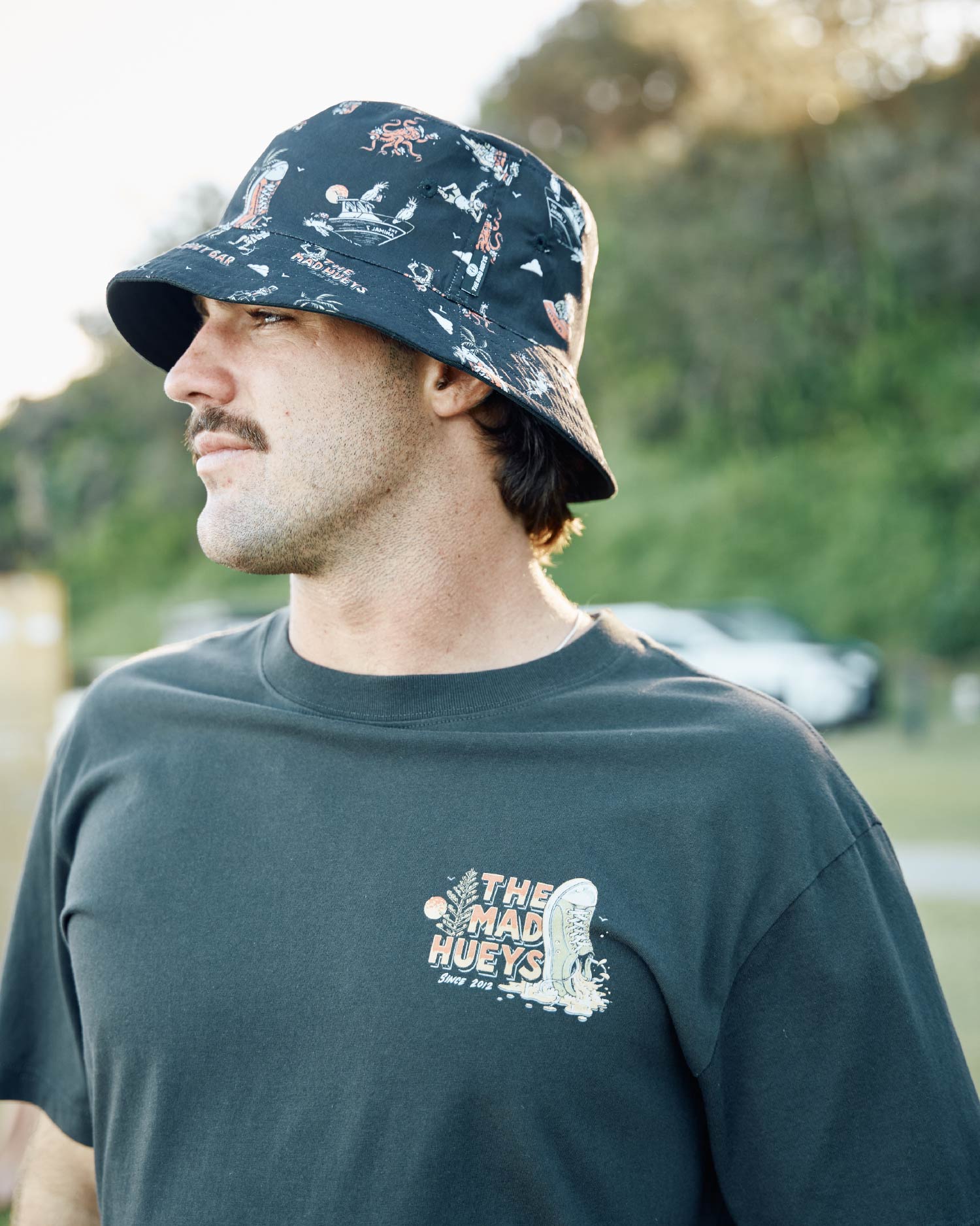 The Mad Hueys SHOEY BAR | SS TEE