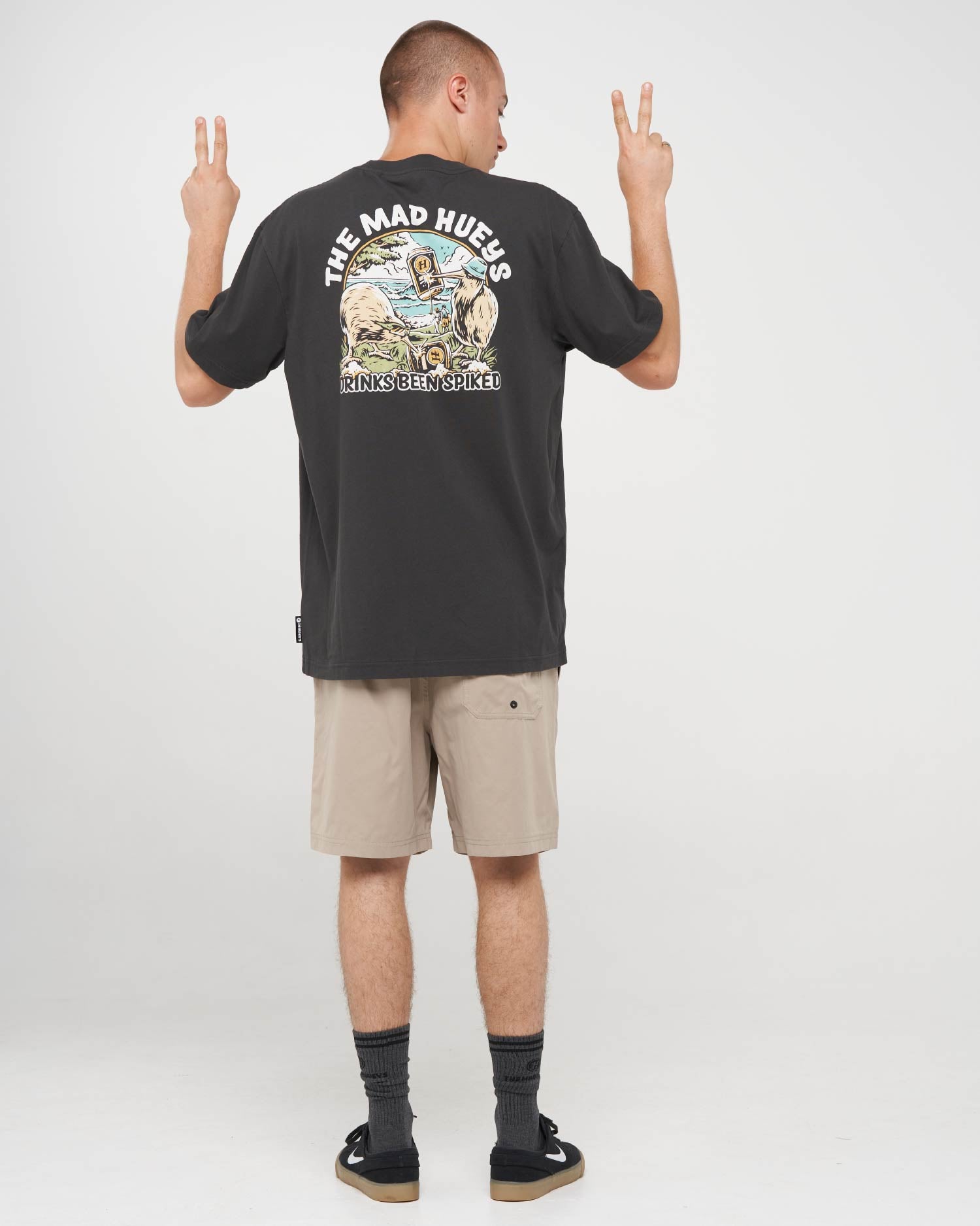 The Mad Hueys KIWI SPIKED | SS TEE