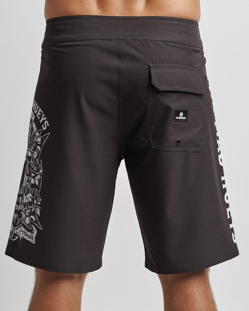 The Mad Hueys SHIELD FK OFF | 20" BOARDSHORT
